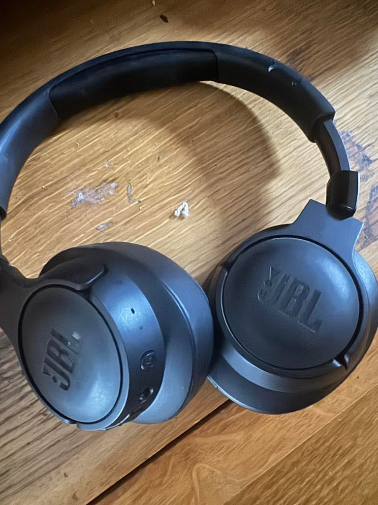 Titel: JBL Tune 710BT draadloze Bluetooth hoofdtelefoo werkt, Enlèvement, Comme neuf, Sans fil