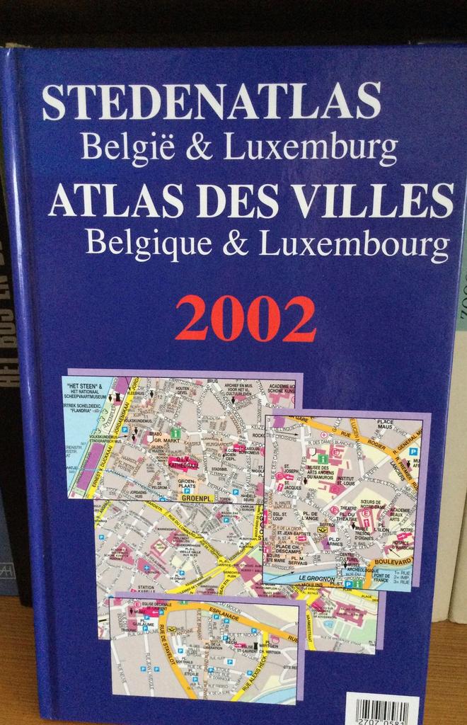 Stedenatlas België & Luxemburg, Ophalen of Verzenden, Zo goed als nieuw, België