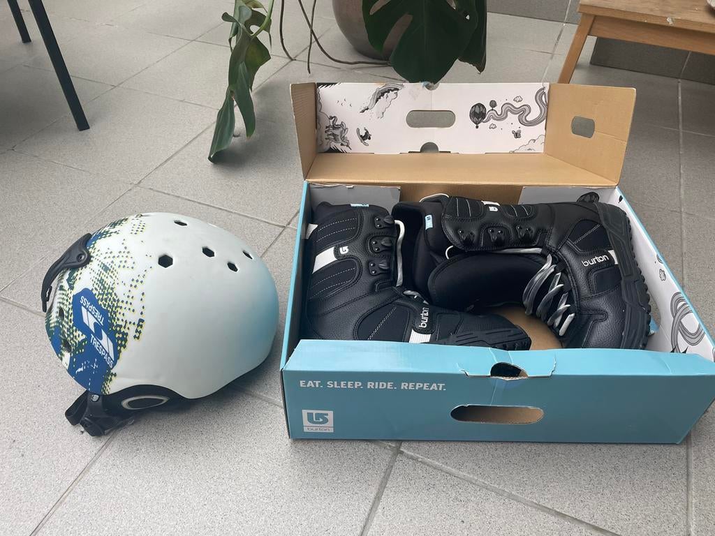 Snowboard schoenen Burton maat 39 en helm Trespass S/M, Sport en Fitness, Snowboarden, Ophalen, Zo goed als nieuw, Schoenen