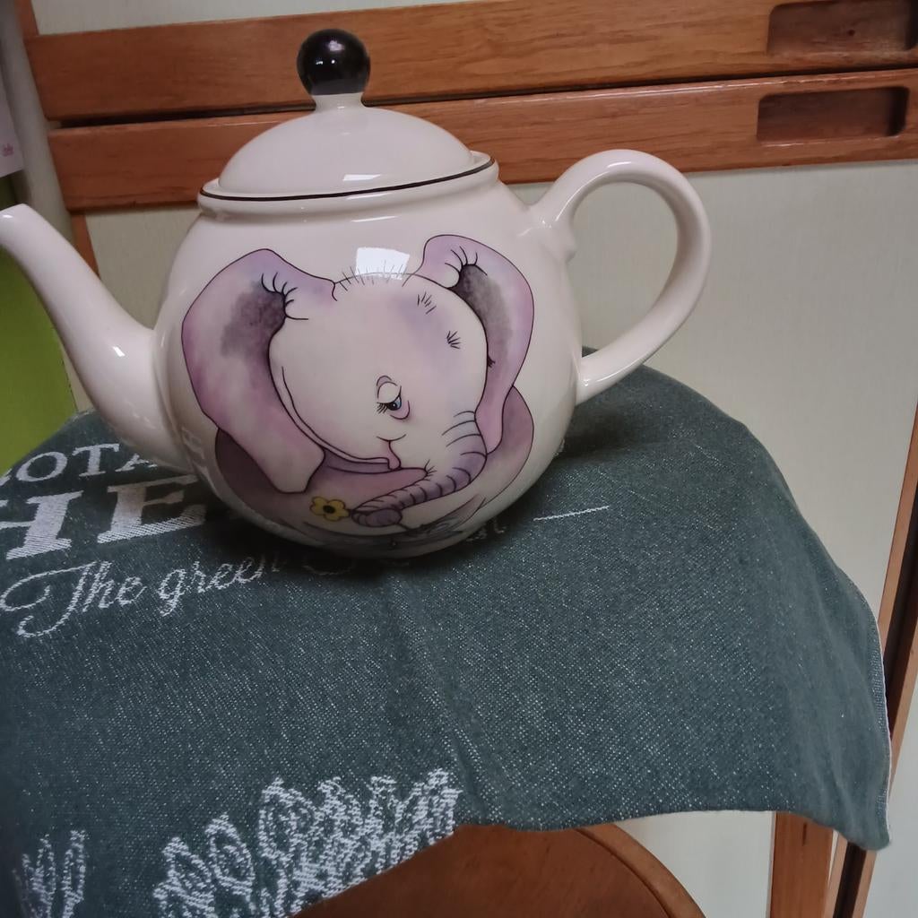Grote theepot met olifant "Arthur Wood", Mortsel, Verzamelen, Ophalen