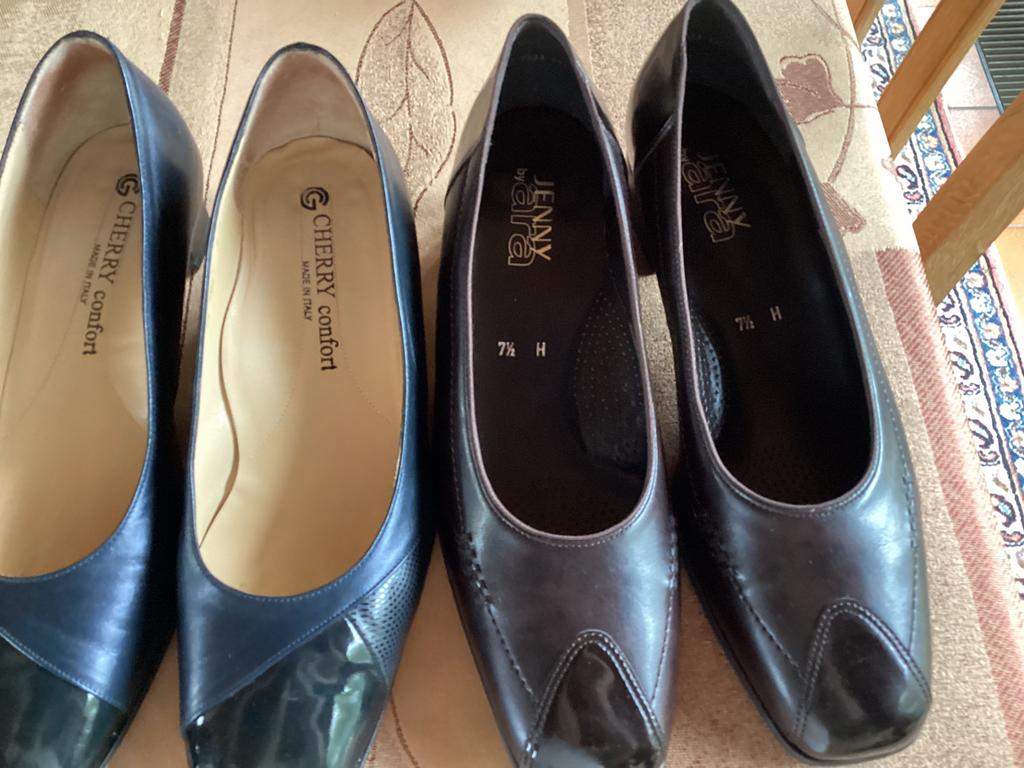 2 Paar nieuwe ongebruikte damesschoenen 41, Kleding | Dames, Ophalen of Verzenden, Nieuw, Bruin, Schoenen met lage hakken