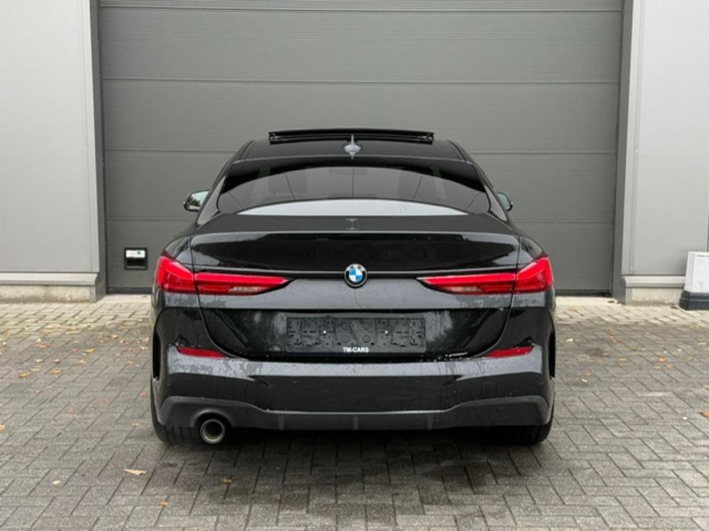 BMW 218I M-pakket pano dak, Auto's, 4 deurs, https://public.car-pass.be/vhr/82484c8c-a617-4075-9e28-e656ebd331ec, Zwart, 5 zetels