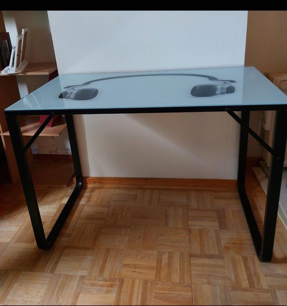 Bureau très jolie avec vitre résistant, Ophalen, Zo goed als nieuw