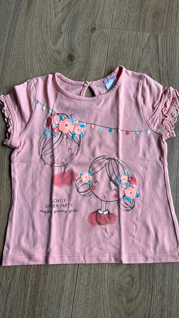 T-shirt mt104, Enfants & Bébés, Vêtements enfant | Taille 104, C&A, Enlèvement ou Envoi, Chemise ou À manches longues, Comme neuf
