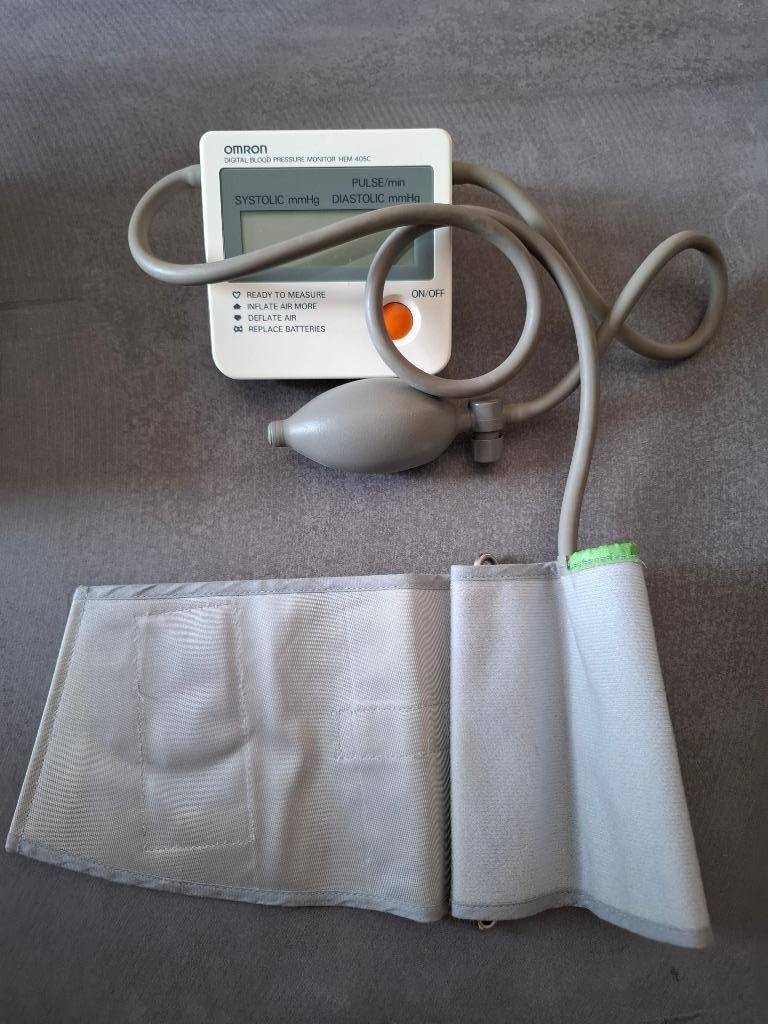 Bloeddrukmeter Omron, Divers, Matériel Infirmier, Utilisé, Enlèvement ou Envoi