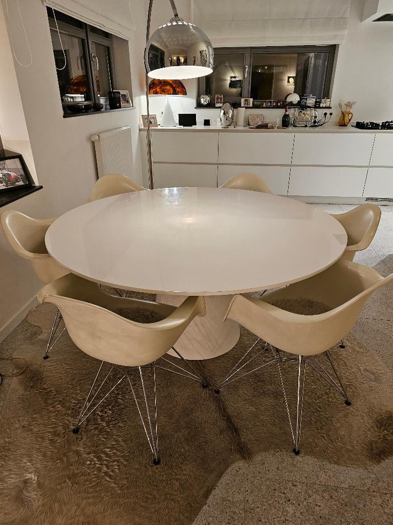 Table a manger ronde design année 2000, Résine, Cinq personnes ou plus, Rond, 150 à 200 cm