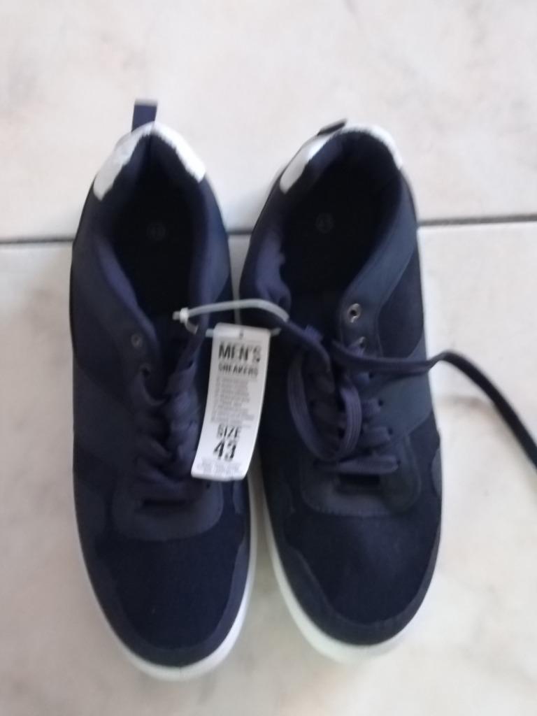herenschoenen men,s sneakers maat 43 nieuw (doos witte strep, Kleding | Heren, Schoenen, Ophalen of Verzenden, Nieuw, Sneakers