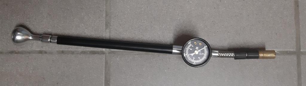 Pompe VTT haute pression pour fourche et amortisseur, Ophalen of Verzenden, Drukmeter, Zo goed als nieuw