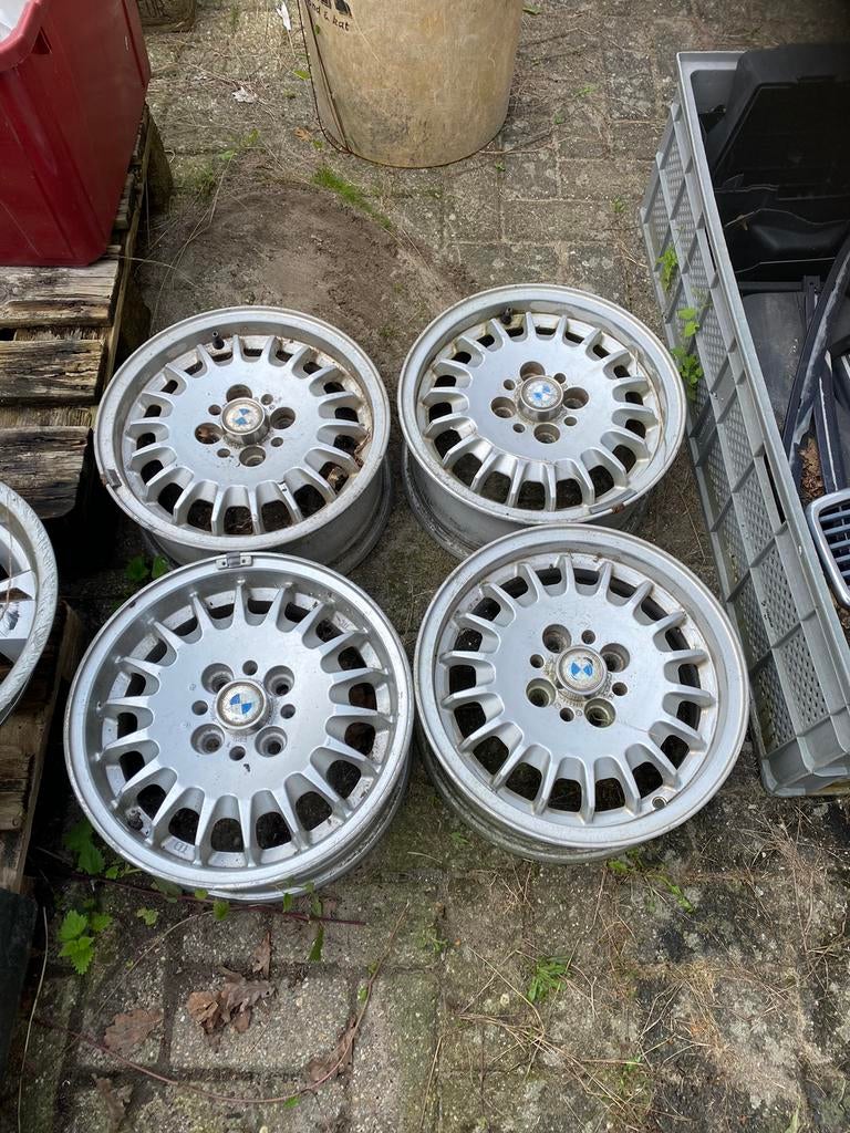 Bmw E30 325ix kroonkurken velgen kroonkurk 4x100 3-serie E21, Ophalen, Gebruikt