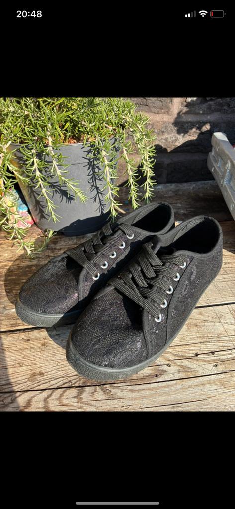 Dames schoenen, Zwart, Ophalen of Verzenden, Sneakers, Trend One