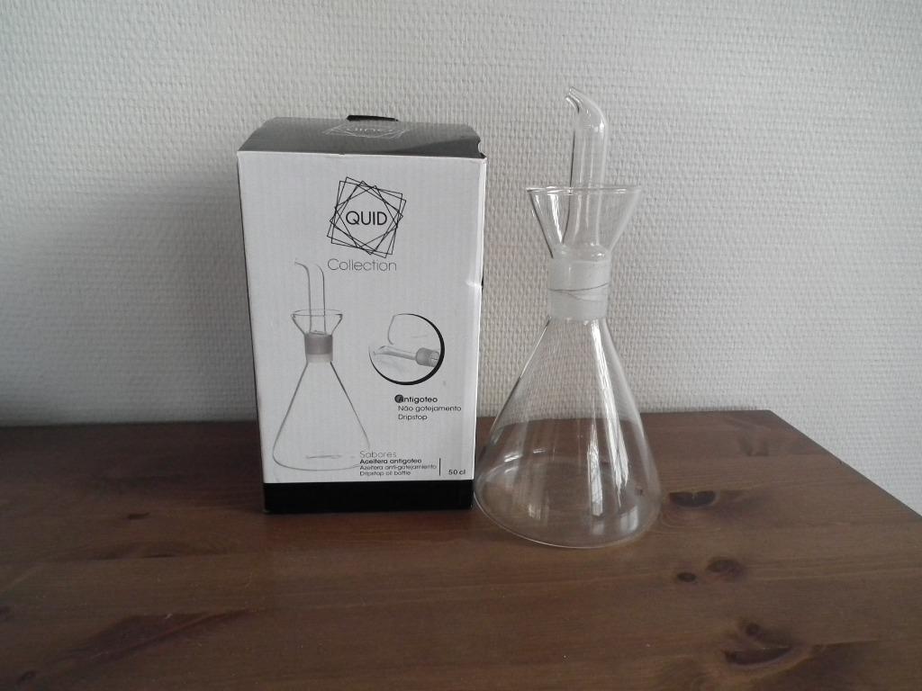 Glazen antidruppelfles met olie (QUID-collectie), Verzenden, Kom(men), Overige stijlen, Glas