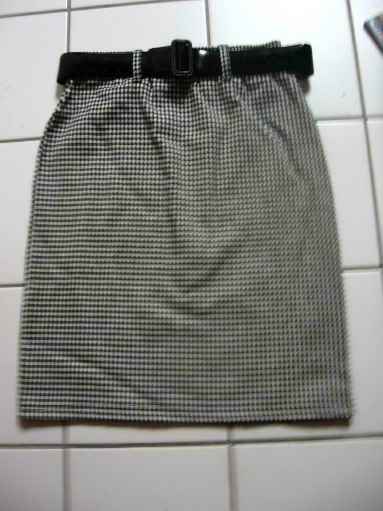 Vintage 80' rok in licht wit/zwart gingham wollen elastiek, Kleding | Dames, Overige kleuren, Nieuw, Ophalen of Verzenden, Maat 34 (XS) of kleiner