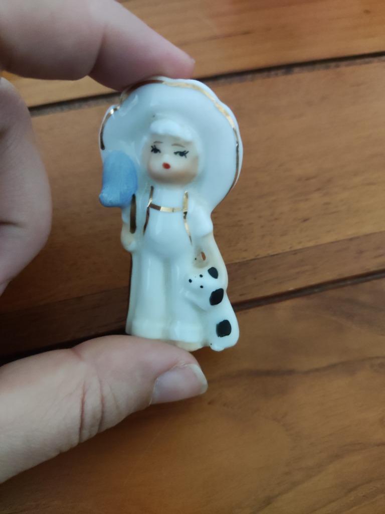 Meisje met hondje royal ascot none china, Enlèvement ou Envoi