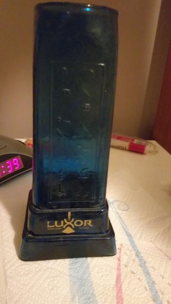 Vintage Luxor las Vegas bleu cobalt Egyptisch obelisk, Verzamelen, Ophalen, Zo goed als nieuw