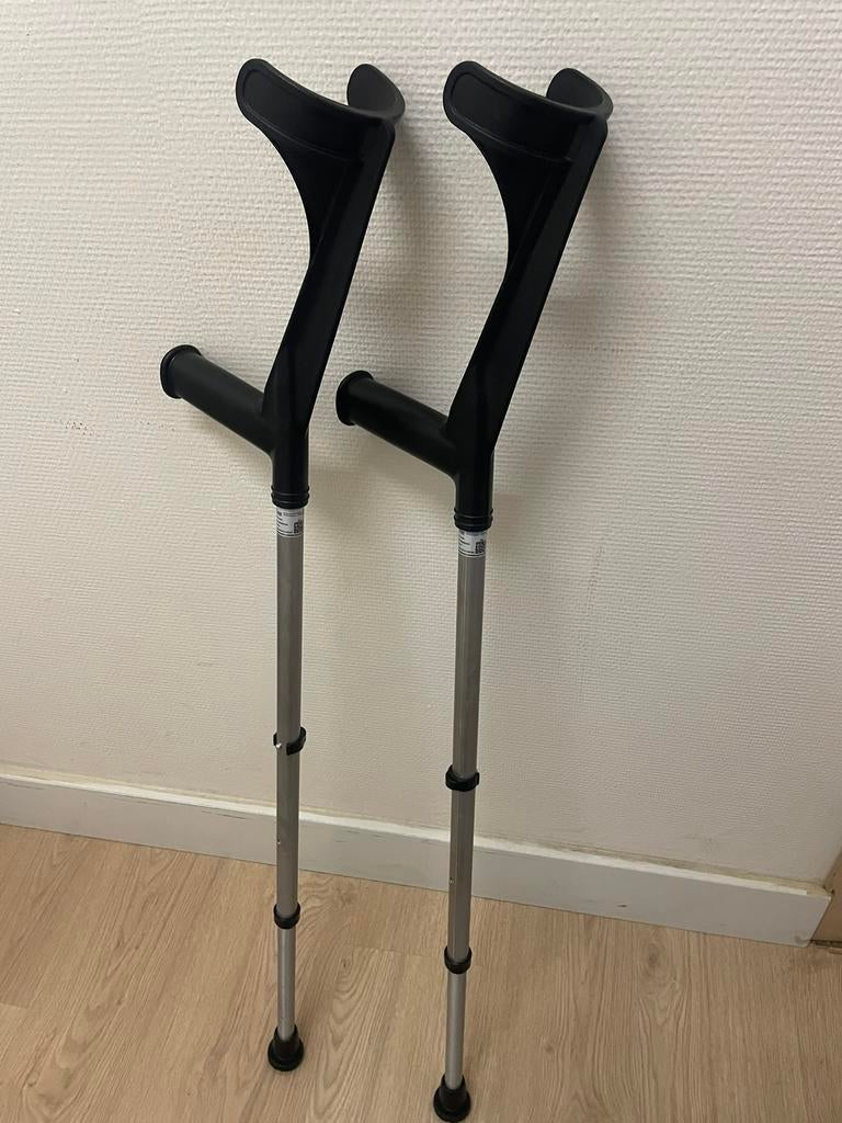 Krukken, Diversen, Loopkrukken, Ophalen, Zo goed als nieuw