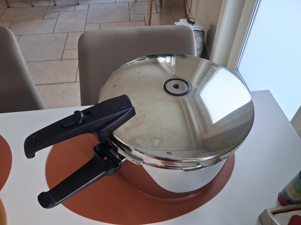 FISSLER SNELKOOKPOT, Overige materialen, Keramische plaat, Zo goed als nieuw, Ophalen