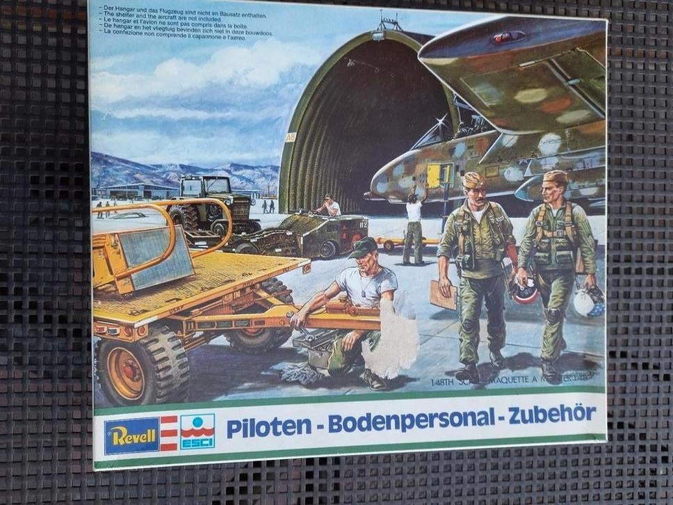 Kit REVELL/ESCI PILOTES, PERSONNEL DE SOL, etc.1/48*NEUF*, Enlèvement, Neuf, 1:35 à 1:50, Personnage ou Figurines