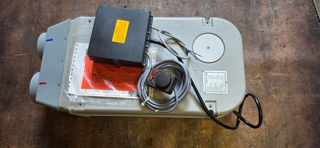 Réchaud Truma E2800 à 12V/50MB complet, neuf dans la boîte, Caravanes & Camping, Camping-car Accessoires, Neuf, Enlèvement