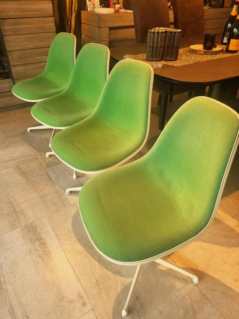 4 chaises La Fonda de Eames par Herman Miller des années 196, Maison & Meubles, Chaises, Enlèvement