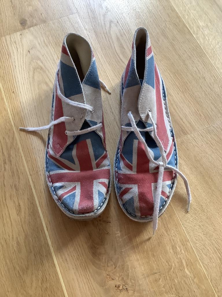 Chaussures Londres pointure 39, Enlèvement ou Envoi, Porté, Sneakers et Baskets