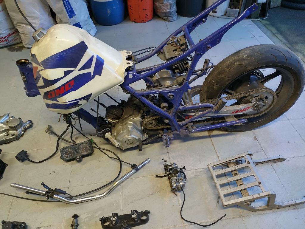 suzuki dr 600 model '85-'89 onderdelen, Motoren, Ophalen of Verzenden, Gebruikt