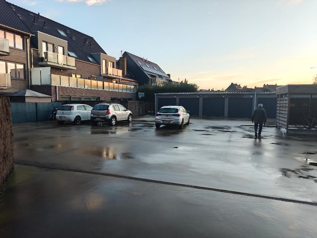 5 autostaanplaatsen 25000eur als belegging te Gistel, Gistel, Verkoop zonder makelaar, Tot 200 m²
