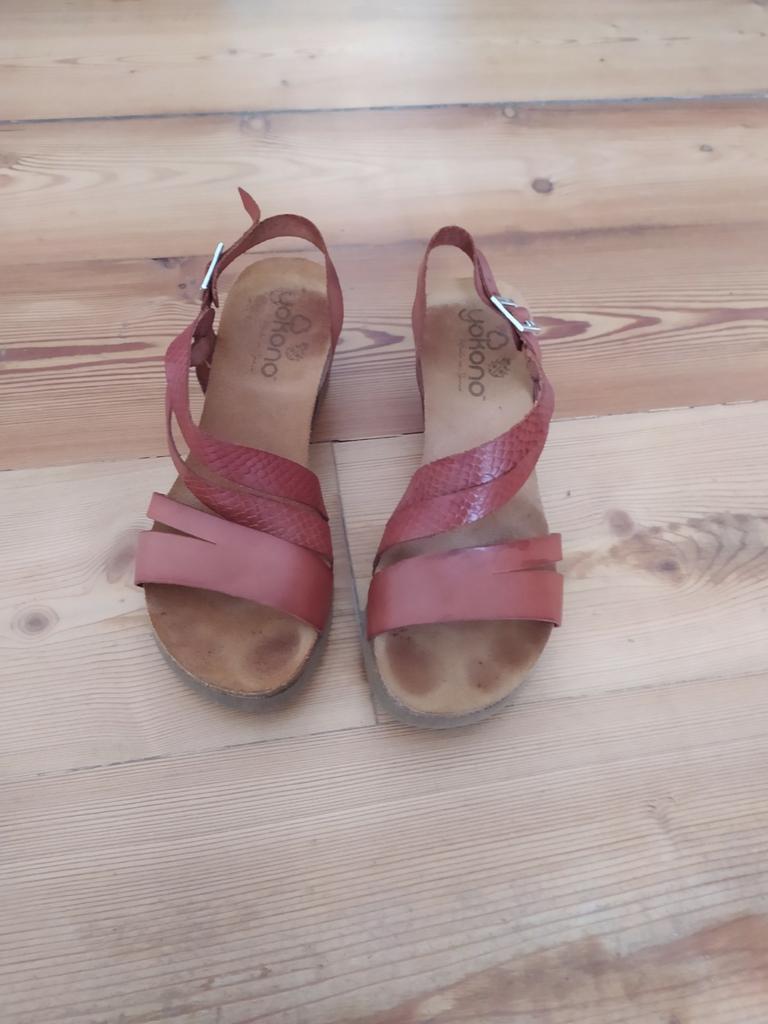 Yokono Cognackleurige sandalen  met anti slip zool mt 38, Kleding | Dames, Ophalen of Verzenden, Zo goed als nieuw, Sandalen of Muiltjes