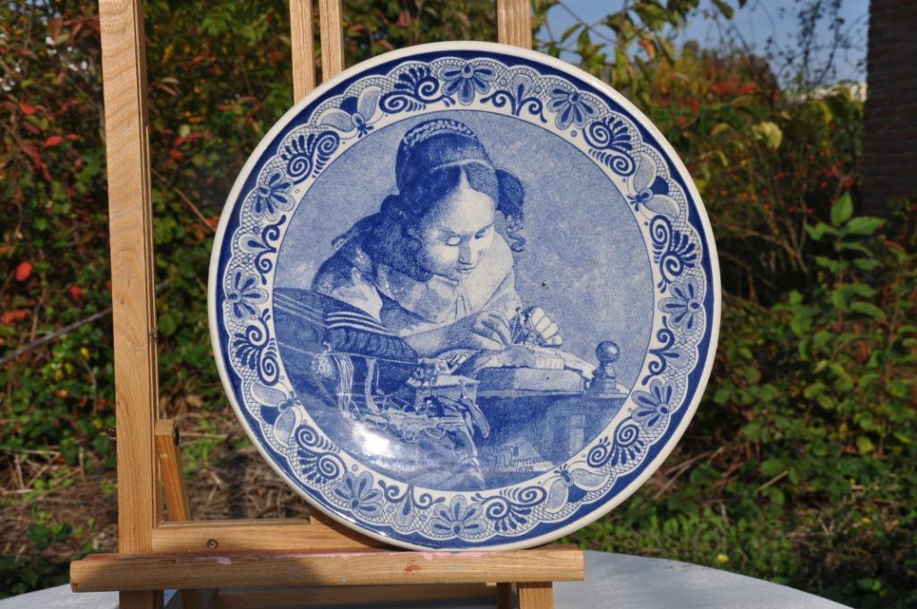 plat mural delft  decor dentelière  (46), Antiquités & Art, Enlèvement ou Envoi
