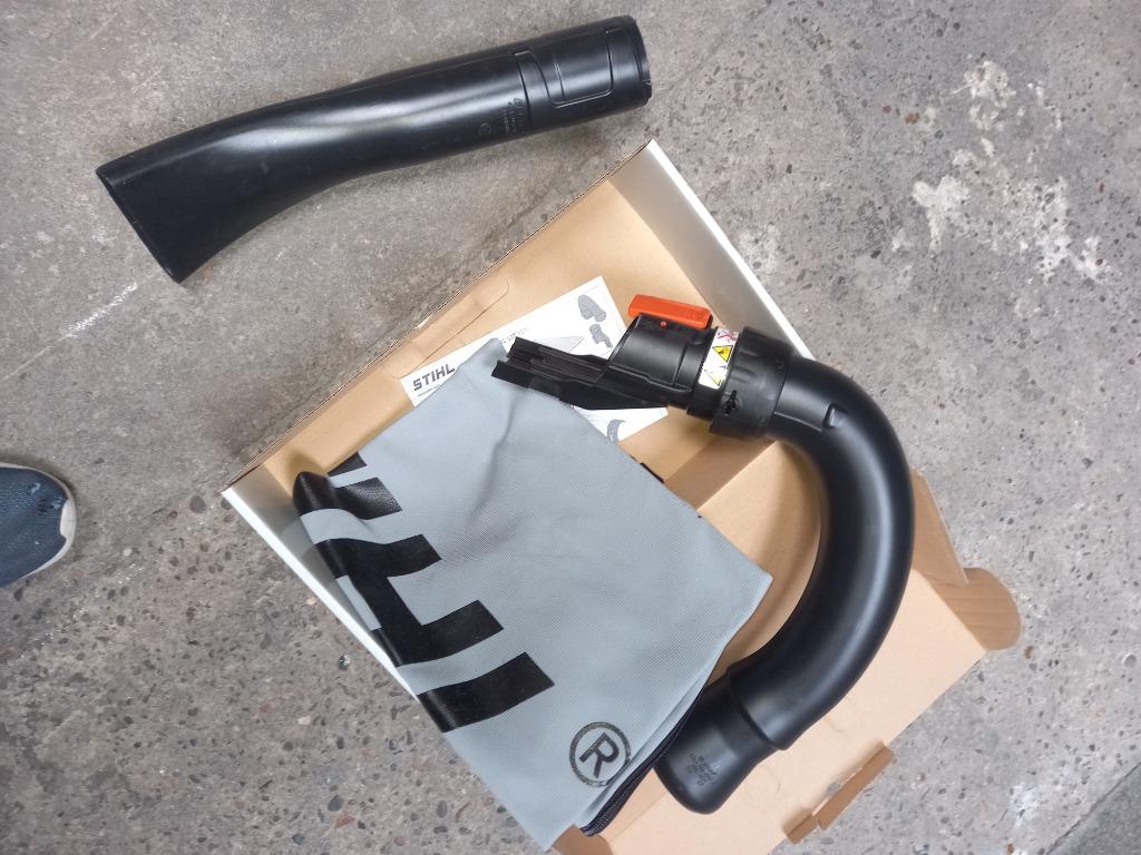 Stihl SHA 56 : sac de collecte et buse, Enlèvement, Neuf, Stilh, Avec sac de ramassage