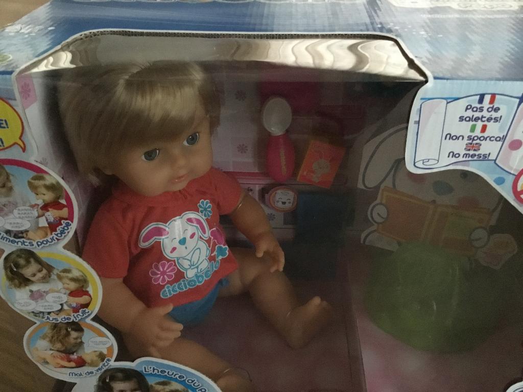 Pop CICCIOBELLO nieuw, Kinderen en Baby's, Ophalen, Nieuw, Babypop