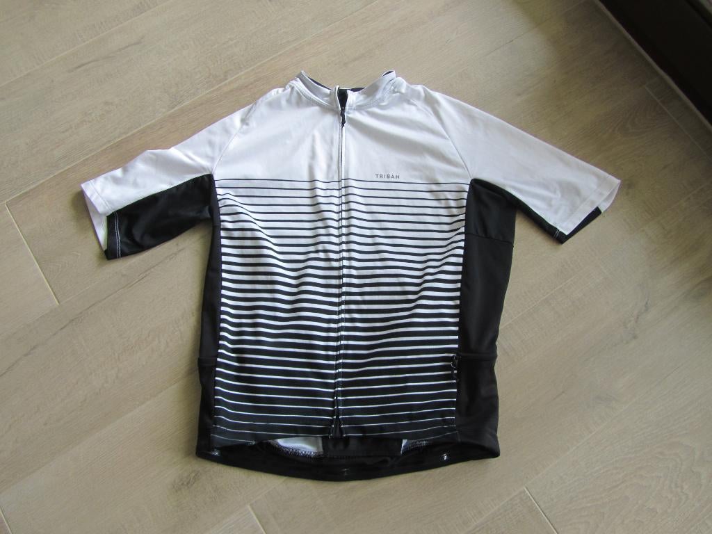 Decathlon 2 fiets vestjes maat L + wit truitje maat M, Vêtements | Hommes, Vêtements de sport, Enlèvement ou Envoi, Autres couleurs