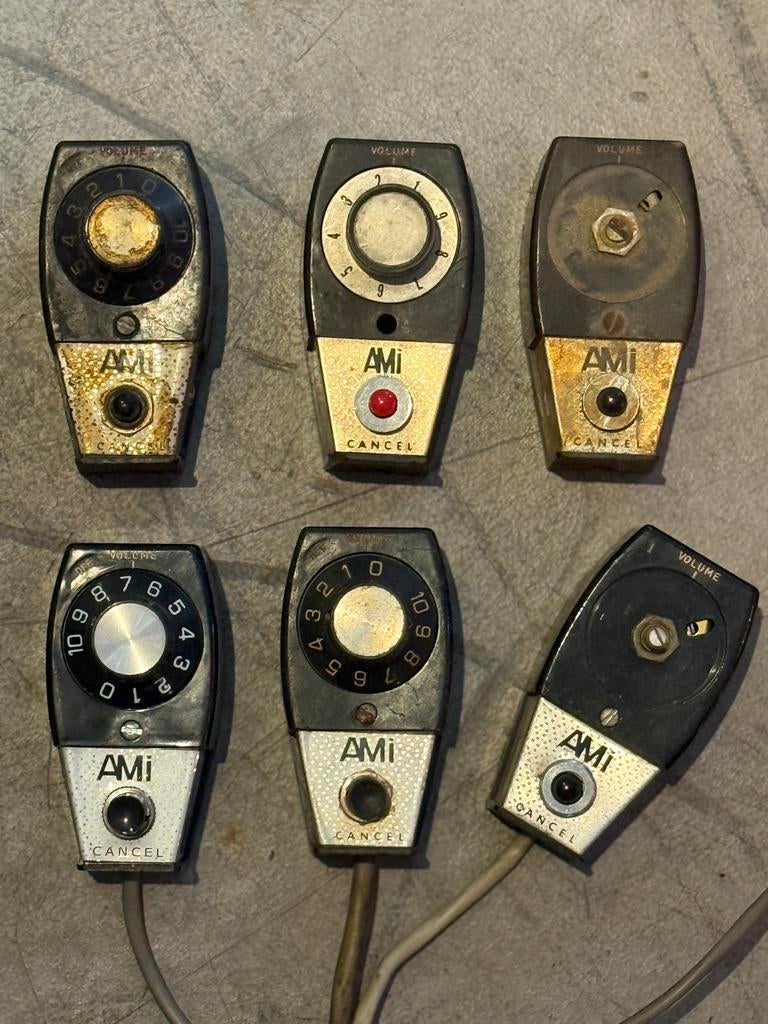 Commandes de volume à distance pour AMI, Enlèvement ou Envoi, Comme neuf, Ami
