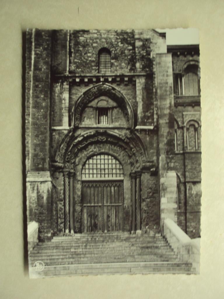 55042 - TOURNAI - LA CATHEDRALE - PORTE MANTILLE XIIe SIECLE, Verzenden