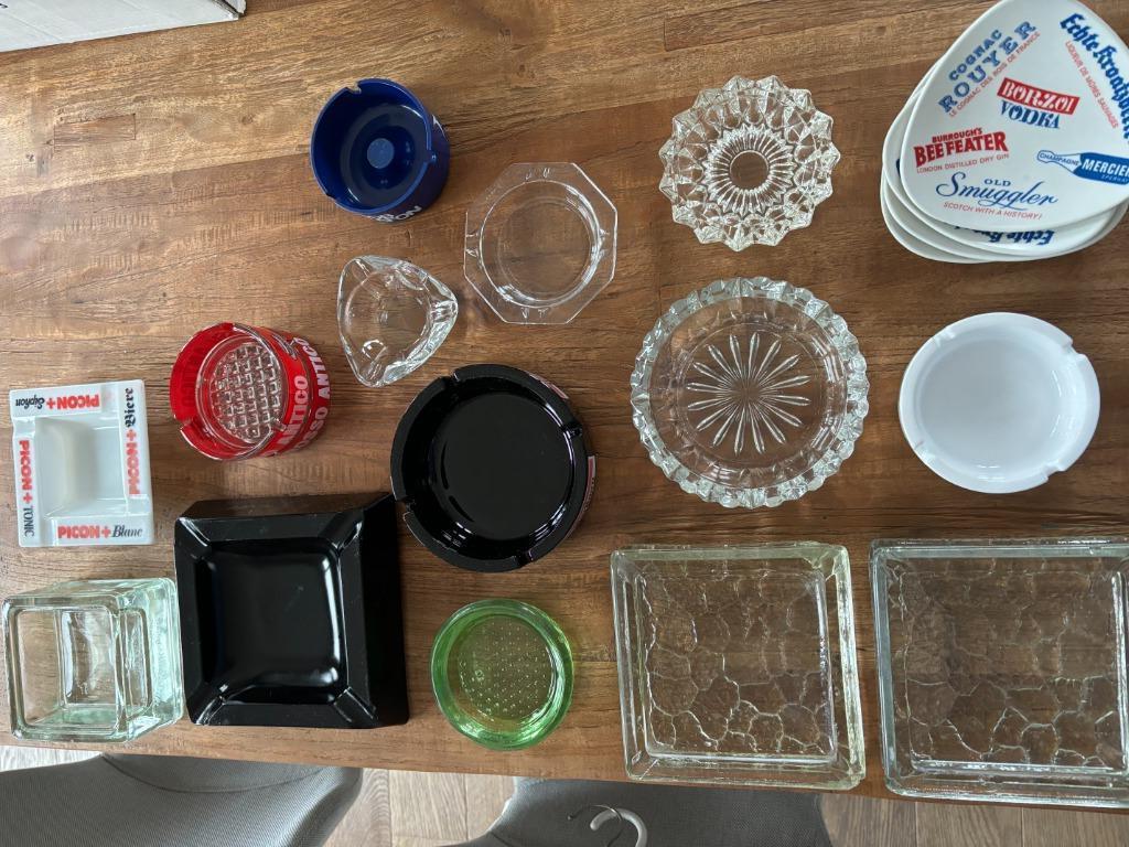 Lot asbakken 17 stuks, Ophalen of Verzenden, Gebruikt, Asbak