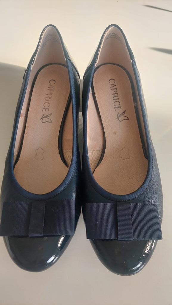 chaussures Geox taillle 37 bleues foncées, Pumps, Blauw, Nieuw, Ophalen