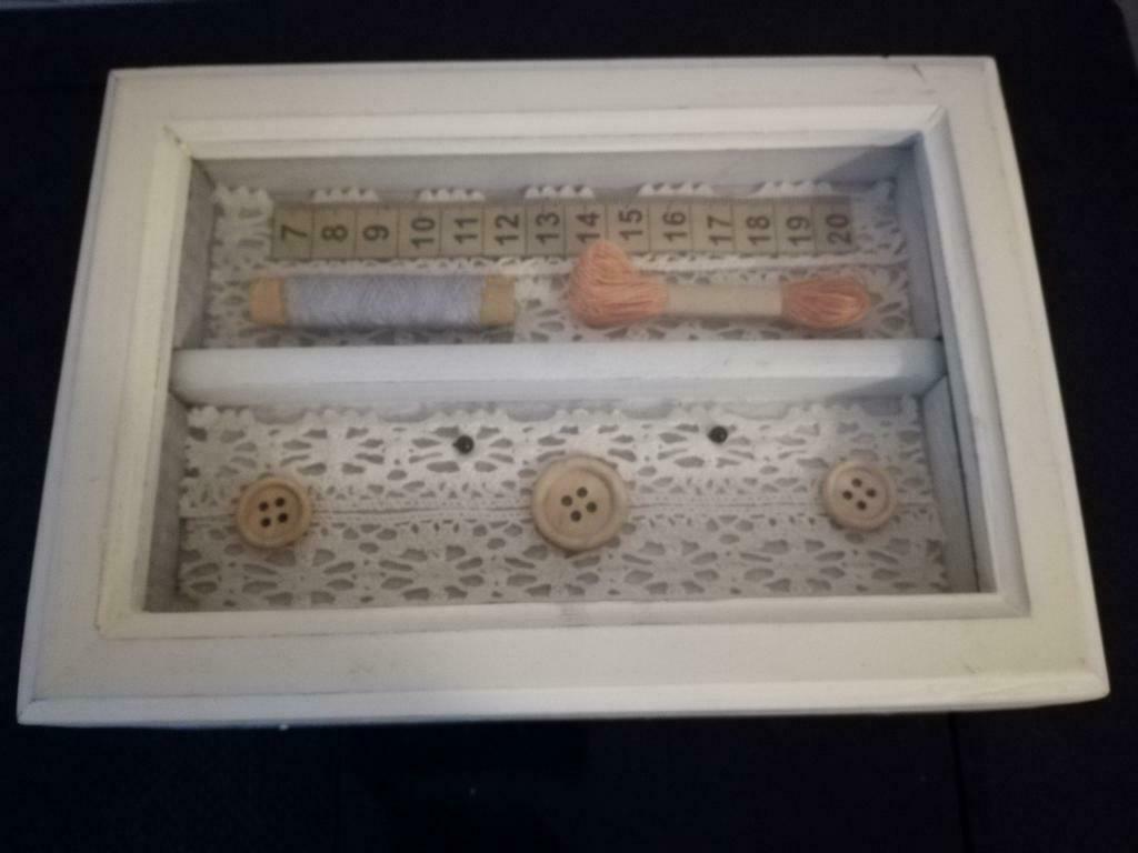 Naaikistje met glazen deksel, Huis en Inrichting, Ophalen of Verzenden, Zo goed als nieuw