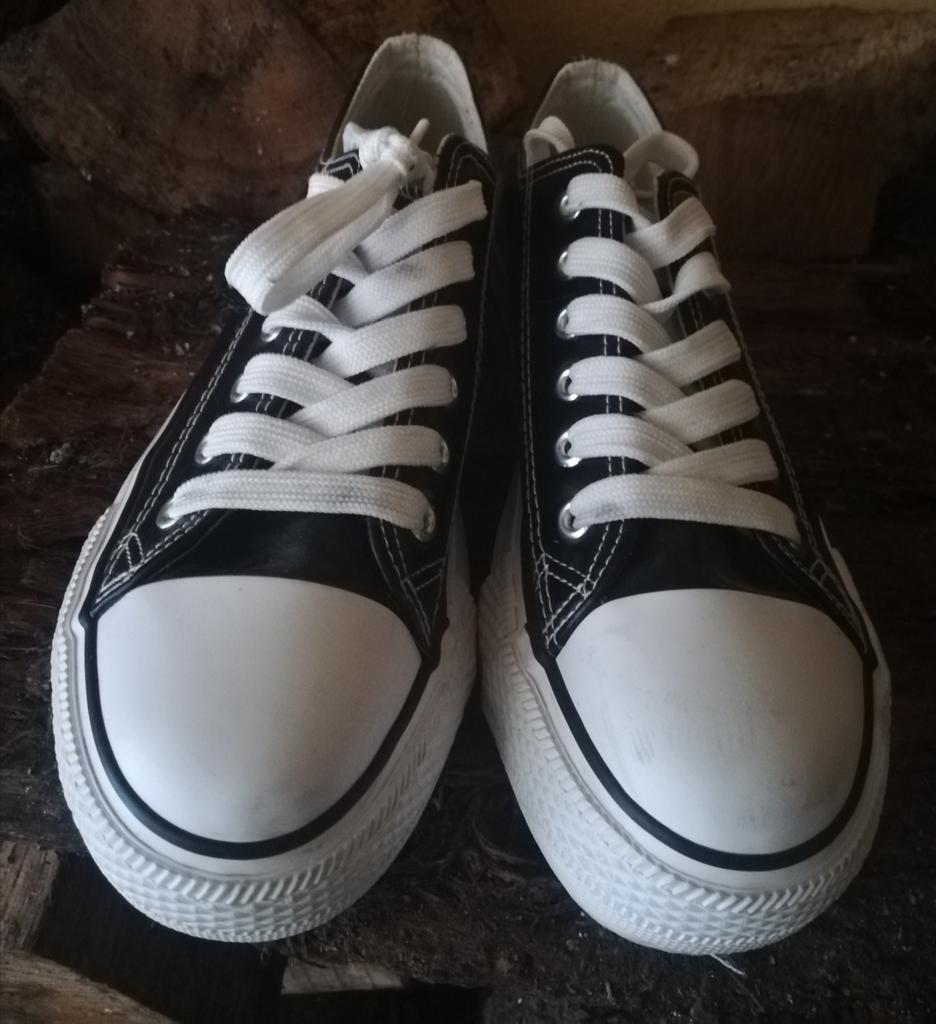 Basket noir sneakers T. 40, Enlèvement ou Envoi, Utilisé, Chaussures