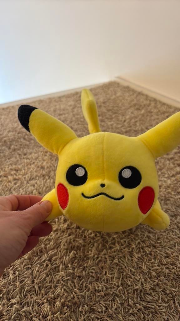 Pickachu, Ophalen of Verzenden, Zo goed als nieuw