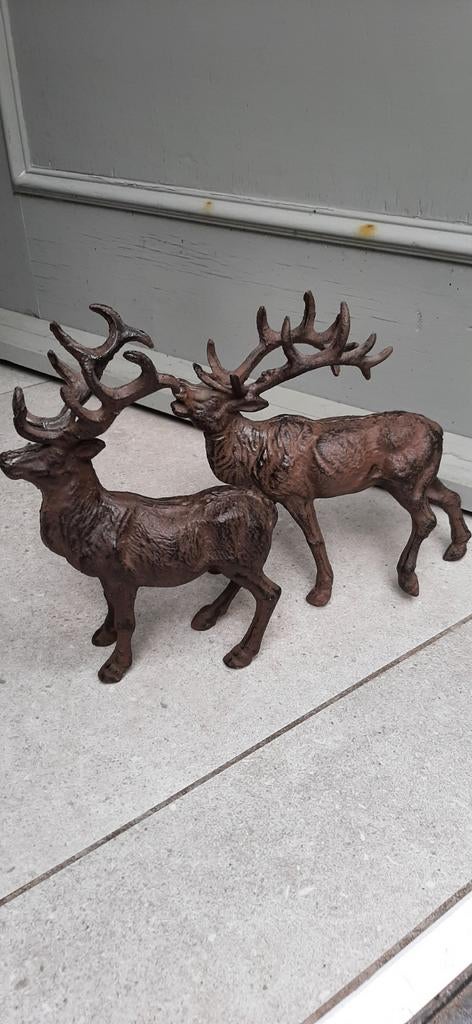 2 cerfs en fonte, magnifiques, Enlèvement ou Envoi, Comme neuf