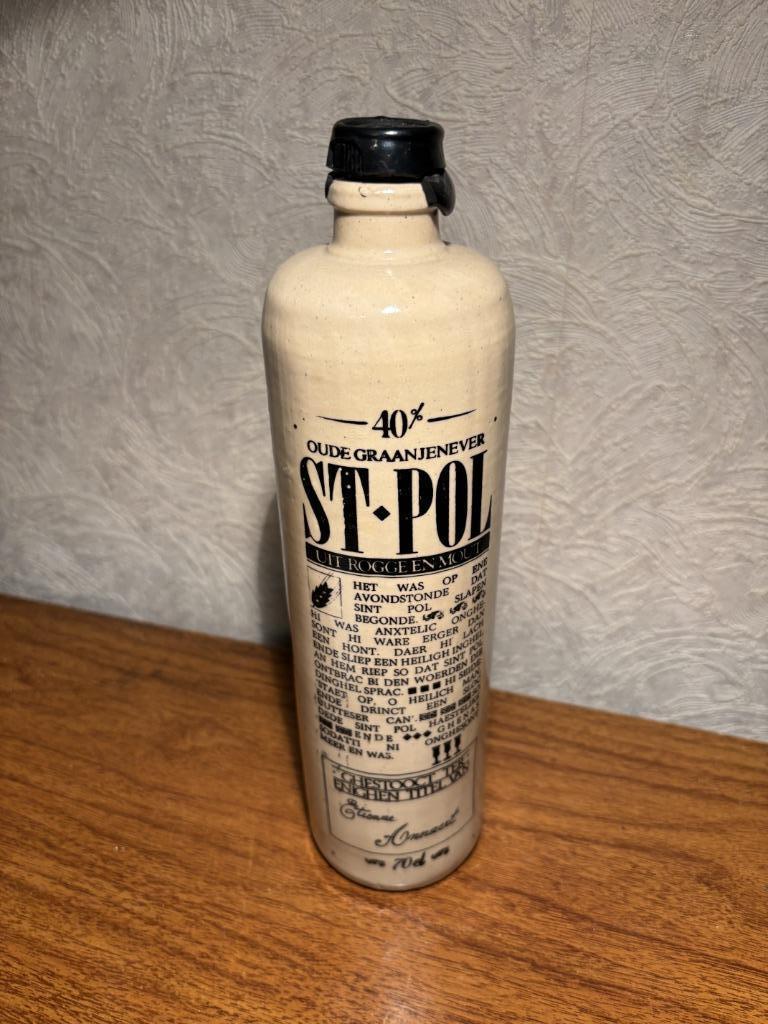 Stenen oude genever fles ST-POL, Ophalen