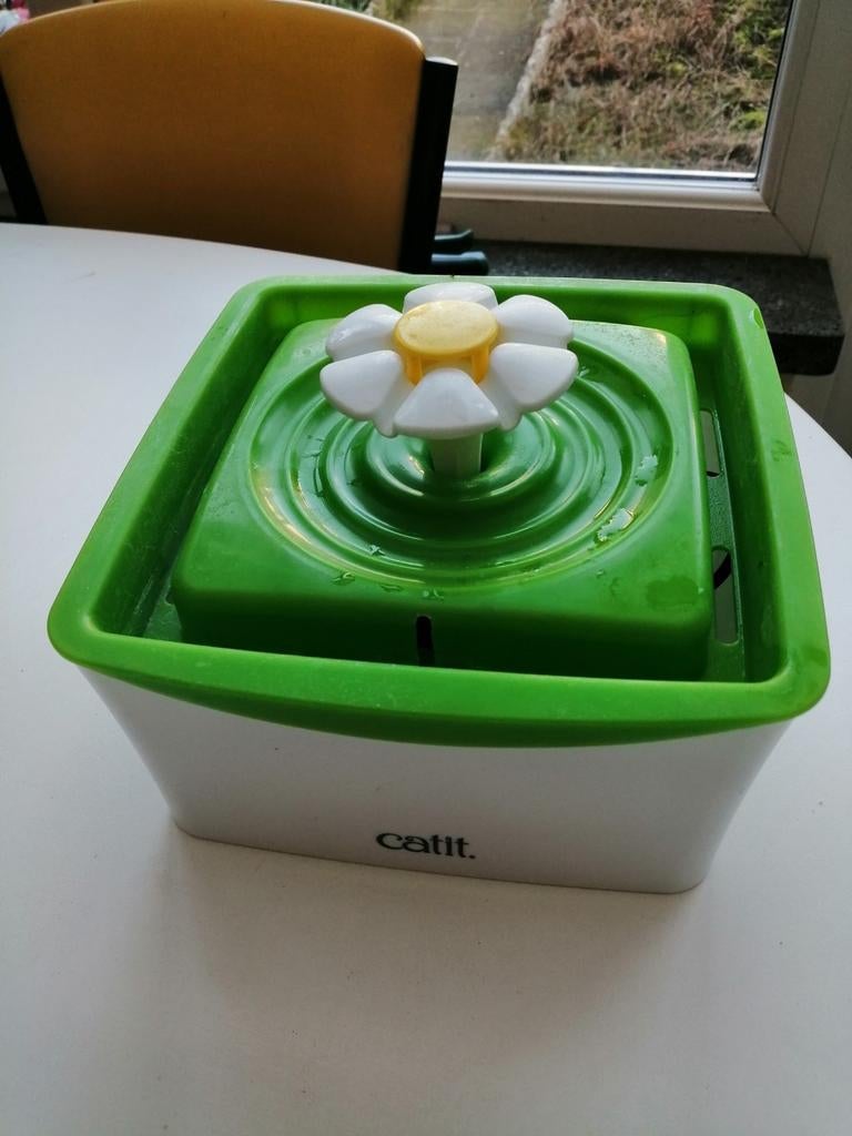 Drinkbak voor kat Catit, in uitstekende staat, Ophalen