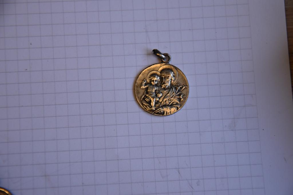 Médaille Saint Joseph, Envoi, Autres matériaux