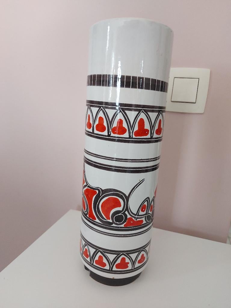 Grand vase terre cuite, Enlèvement