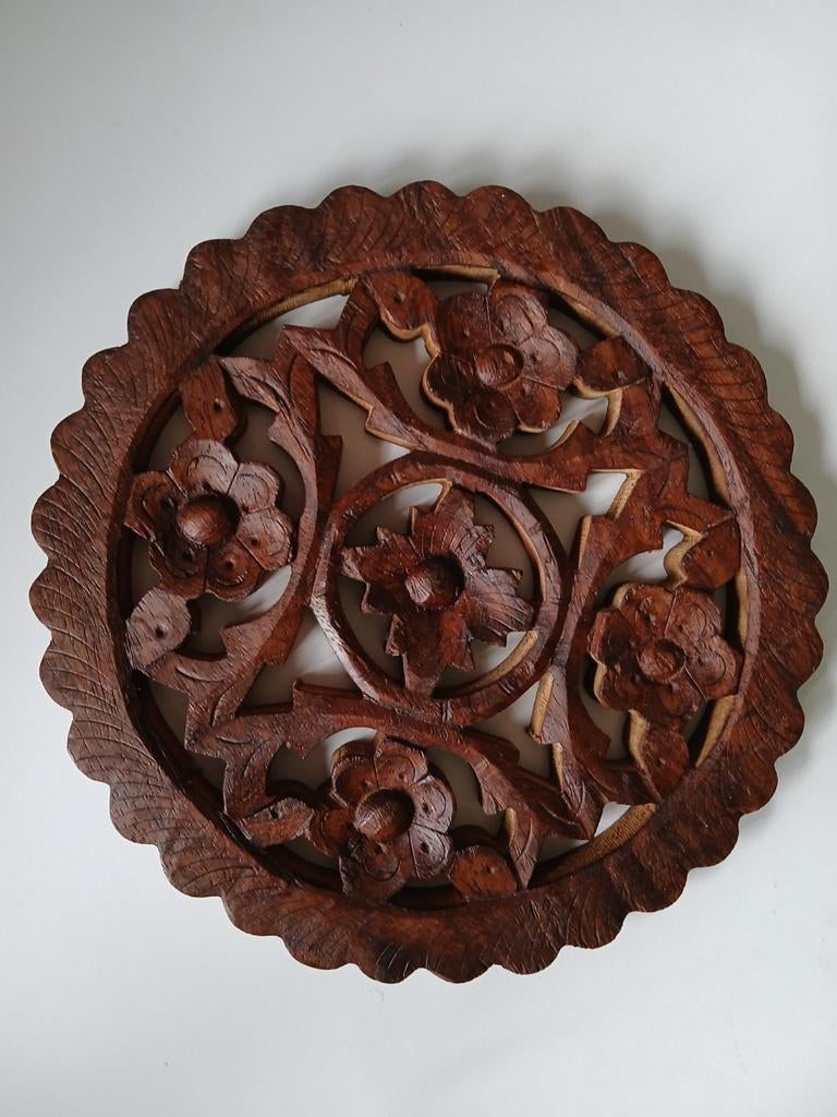 Sculpture sur bois ronde diamètre 17,5 cm, Enlèvement ou Envoi