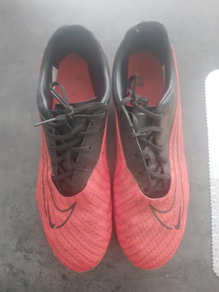 Chaussures de football Nike taille 44, Sports & Fitness, Enlèvement, Utilisé