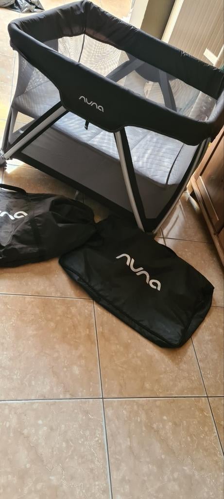 Nuna lit de voyage evolutif comme neuf avec matelas, Enlèvement, Utilisé, Lit