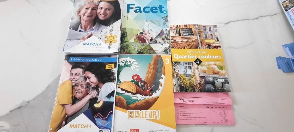 4 ongebruikte boeken (of max 1 maand) 4de middelbaar, Boeken, Ophalen, Overige vakken