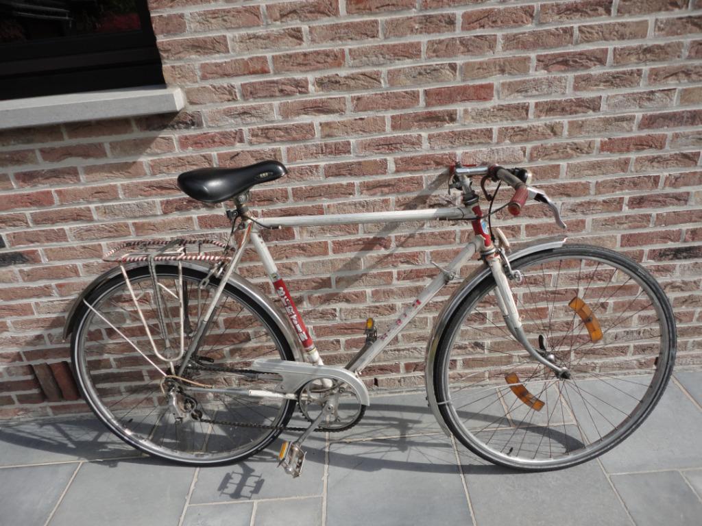 A vendre vélo de la marque Bertin, couleur rouge blanc, Fietsen en Brommers, 57 cm of meer, Ophalen, Gebruikt, Overige merken