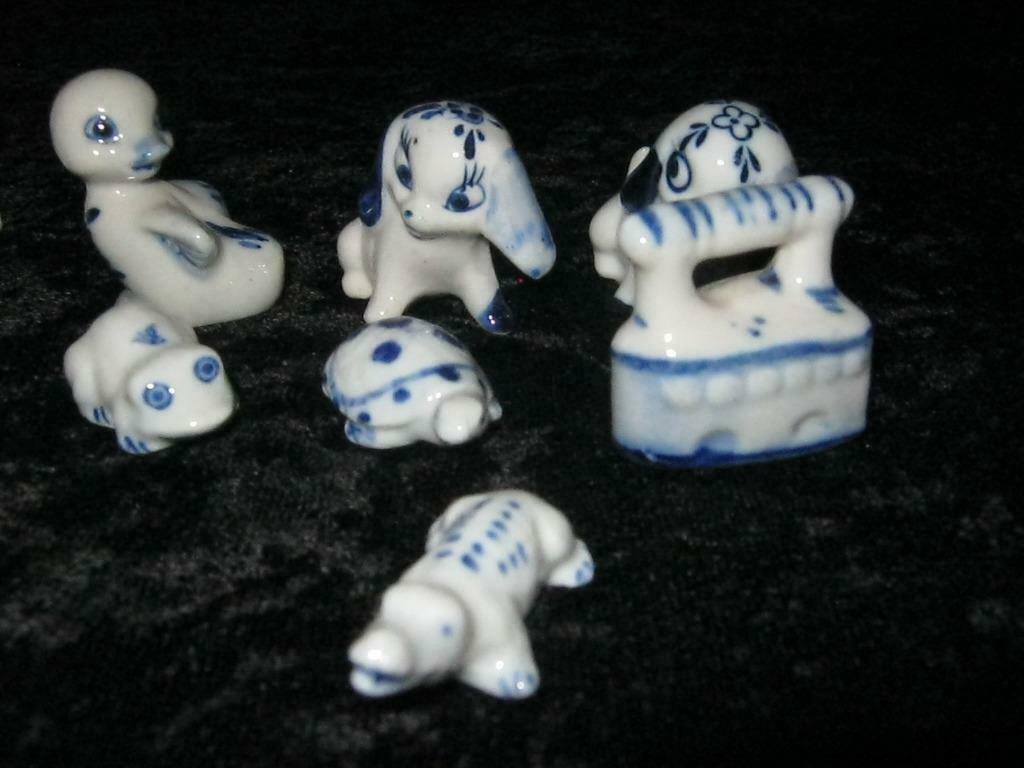 Kleine mini beeldjes doos 9 zolder, Ophalen, Gebruikt