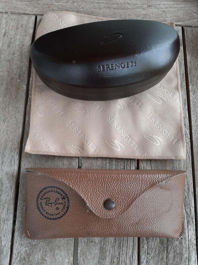 Leren hoesjes voor Serengeti en Ray-Ban, Ophalen of Verzenden, Zo goed als nieuw, Ray-Ban